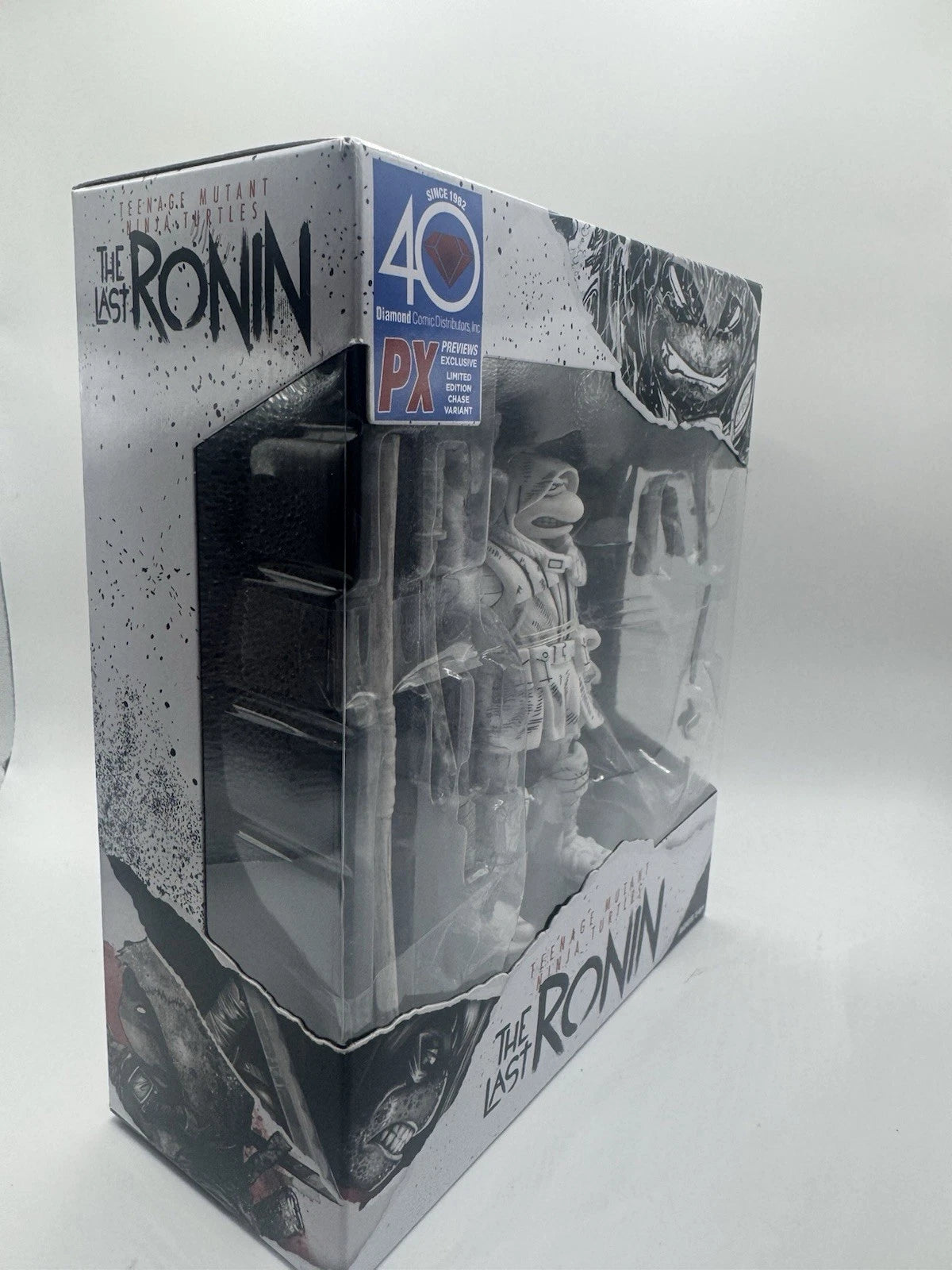 Playmates Teenage Mutant Ninja Turtles The Last Ronin Black and White Chase